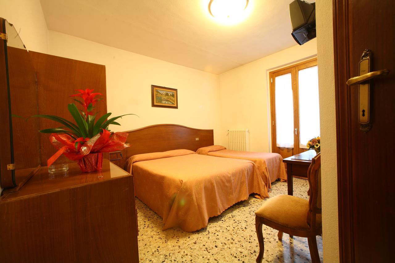 Albergo Ristorante Il Poggiolo San Marcello Pistoiese Dış mekan fotoğraf